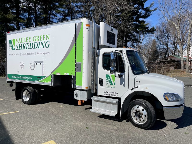 Non-CDL Alpine STAK26 with 5" HD Shredder, 2015 Freightliner (#153)