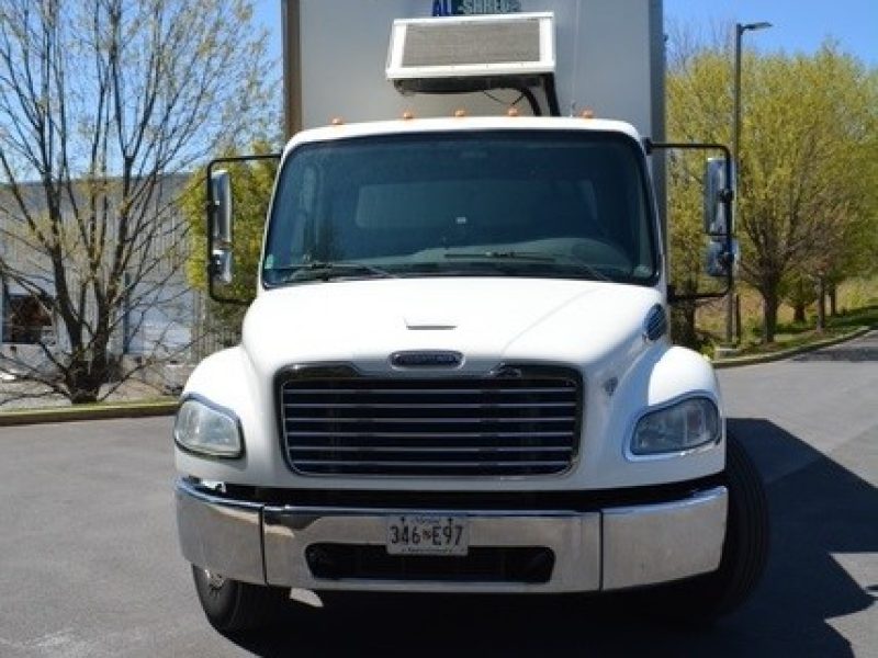 2013 Freightliner 4400 w/ MDX Shredder (Shred-Tech)