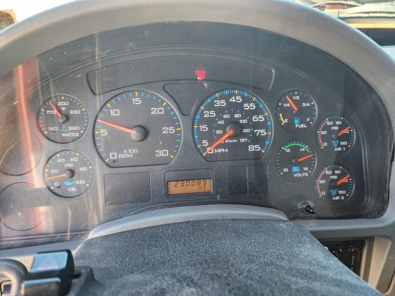 2003 International 4300 Shred Tech