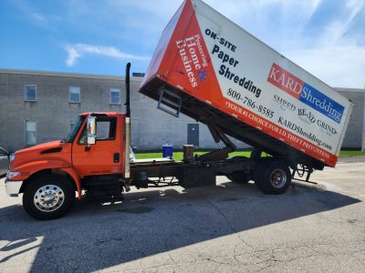 2003 International 4300 Shred Tech
